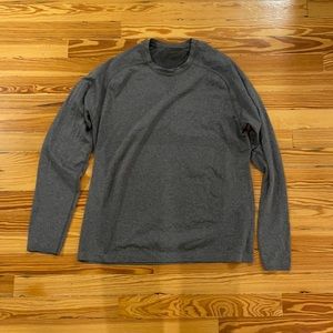 Lululemon Mens Long sleeve top large